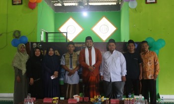 MEREFLEKSIKAN DIRI MENUJU UMAT RASULULLAH SAW YANG TAAT BERSAMA USTADZ AHMAD ZAINUDDIN 