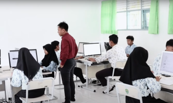 SMA NEGERI 2 SEBULU MENERAPKAN PROGRAM DOUBLE TRACK